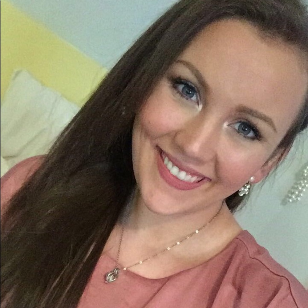 Meet your Posher, Emma